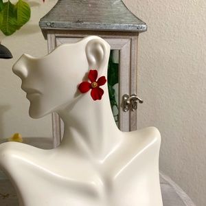 Flower Decor Stud Earrings.